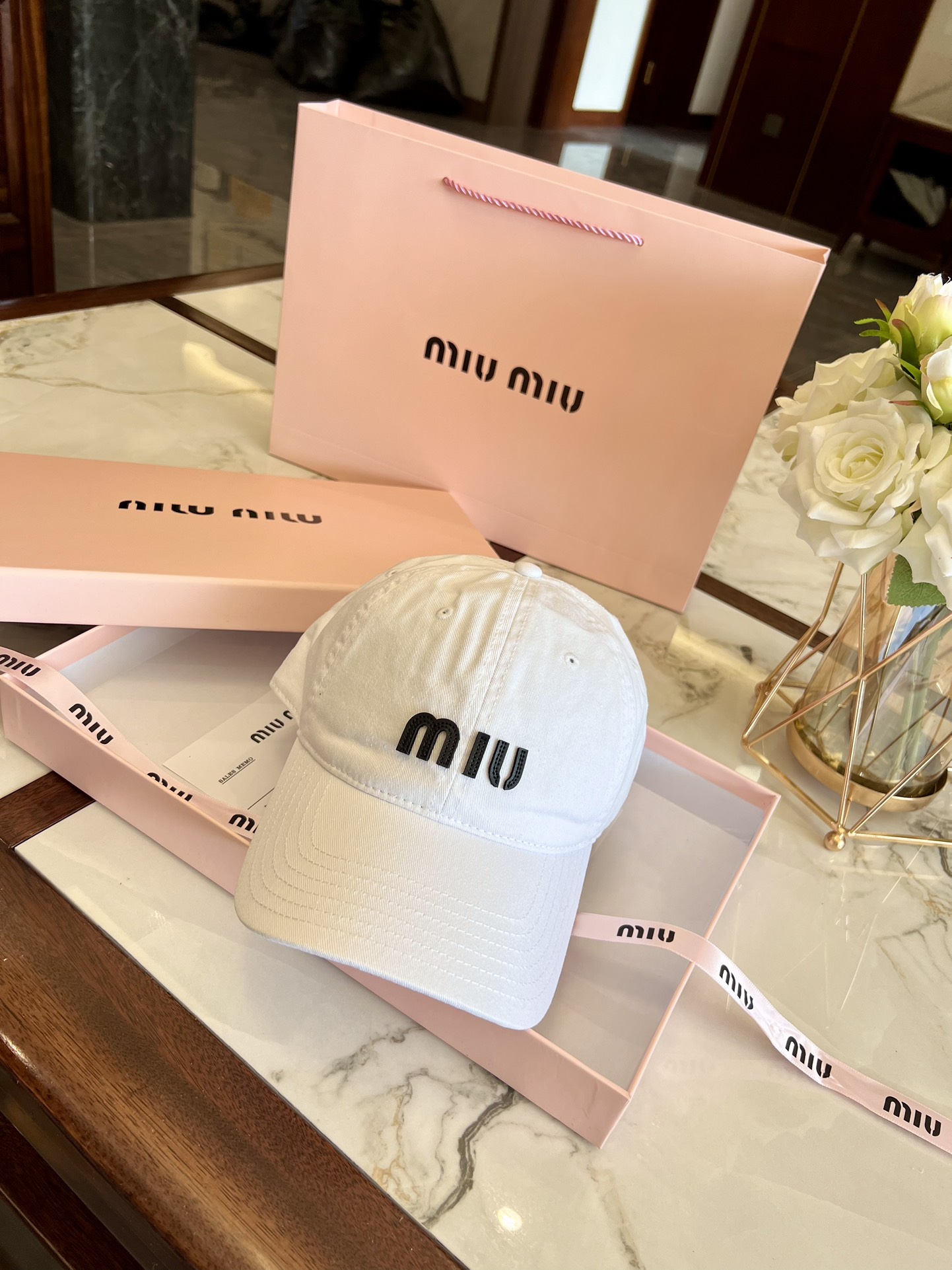 miu miu hat model 06